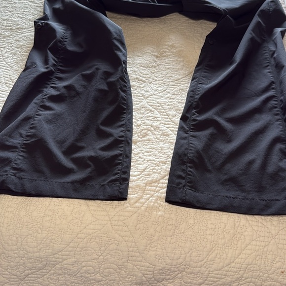 REI Black  roll up hiking pants size 14 - Picture 6 of 9